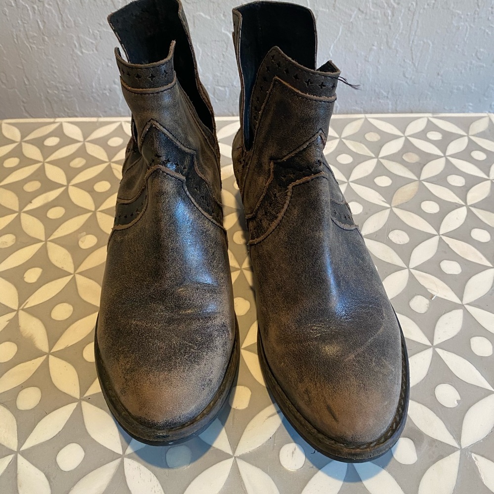 Cowboy Booties - Vintage Leather Look